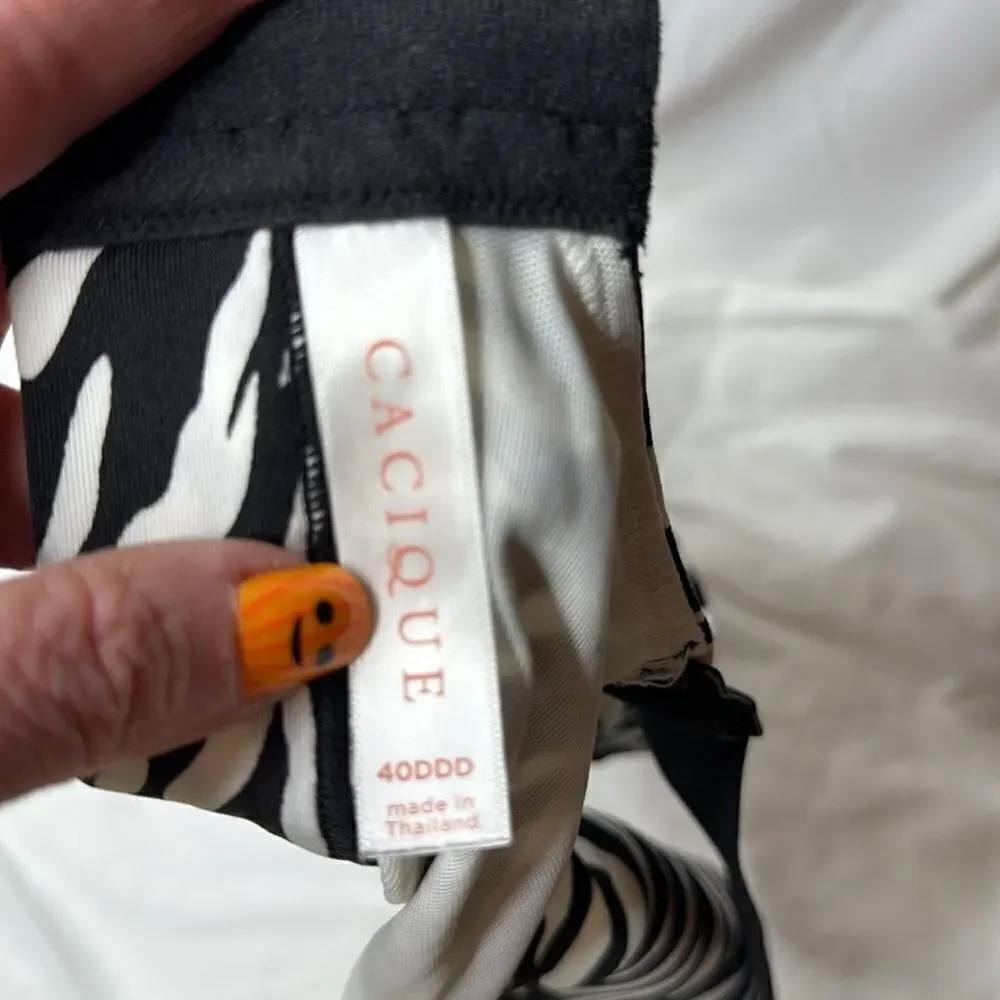 Cacique Women’s‎ Plus Size Zebra Print Lightly Lined No Wire. Size 40DDD.
